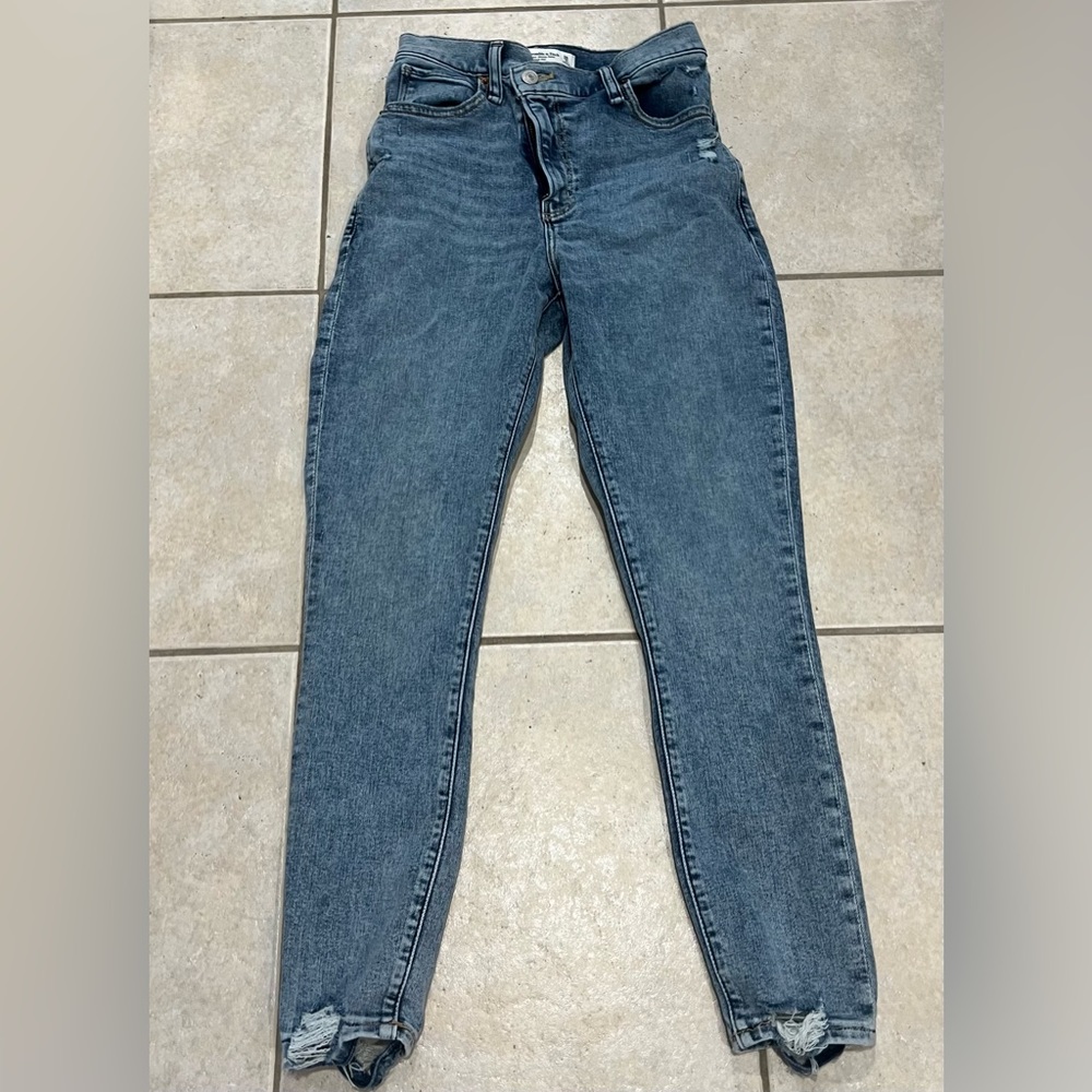 Abercrombie & Fitch Women’s Super Skinny Ankle High Rise Size 26 2S Curve Love